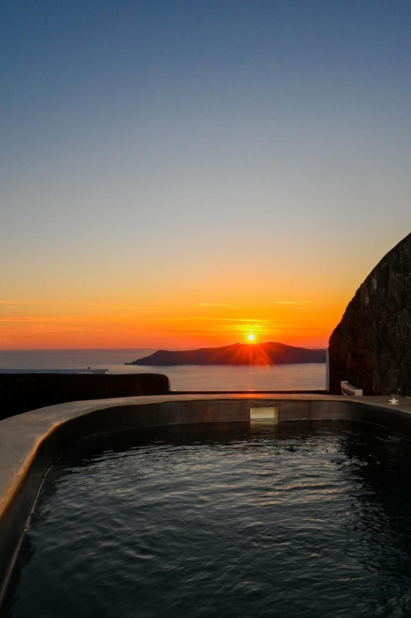 Three Bells Suites Firostefani Dış mekan fotoğraf